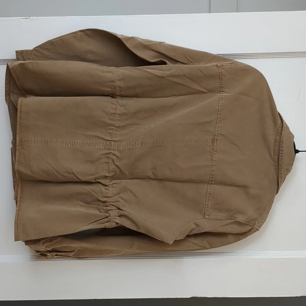 Lucky Brand Double-Breasted Khaki Light Jacket with Cinched Waist - Picture 3 of 4